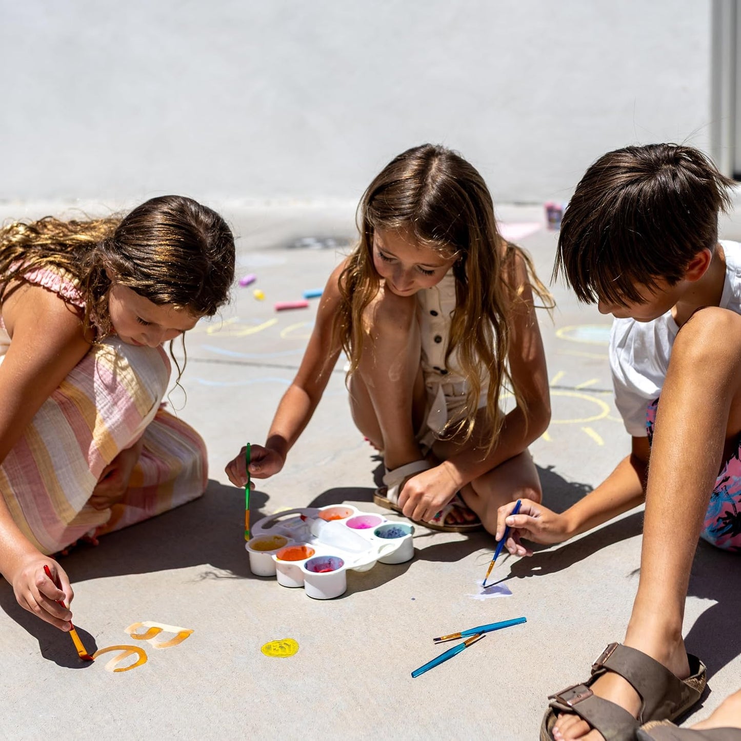 DIY Sidewalk Chalk Paint Deluxe Roller Brush Set