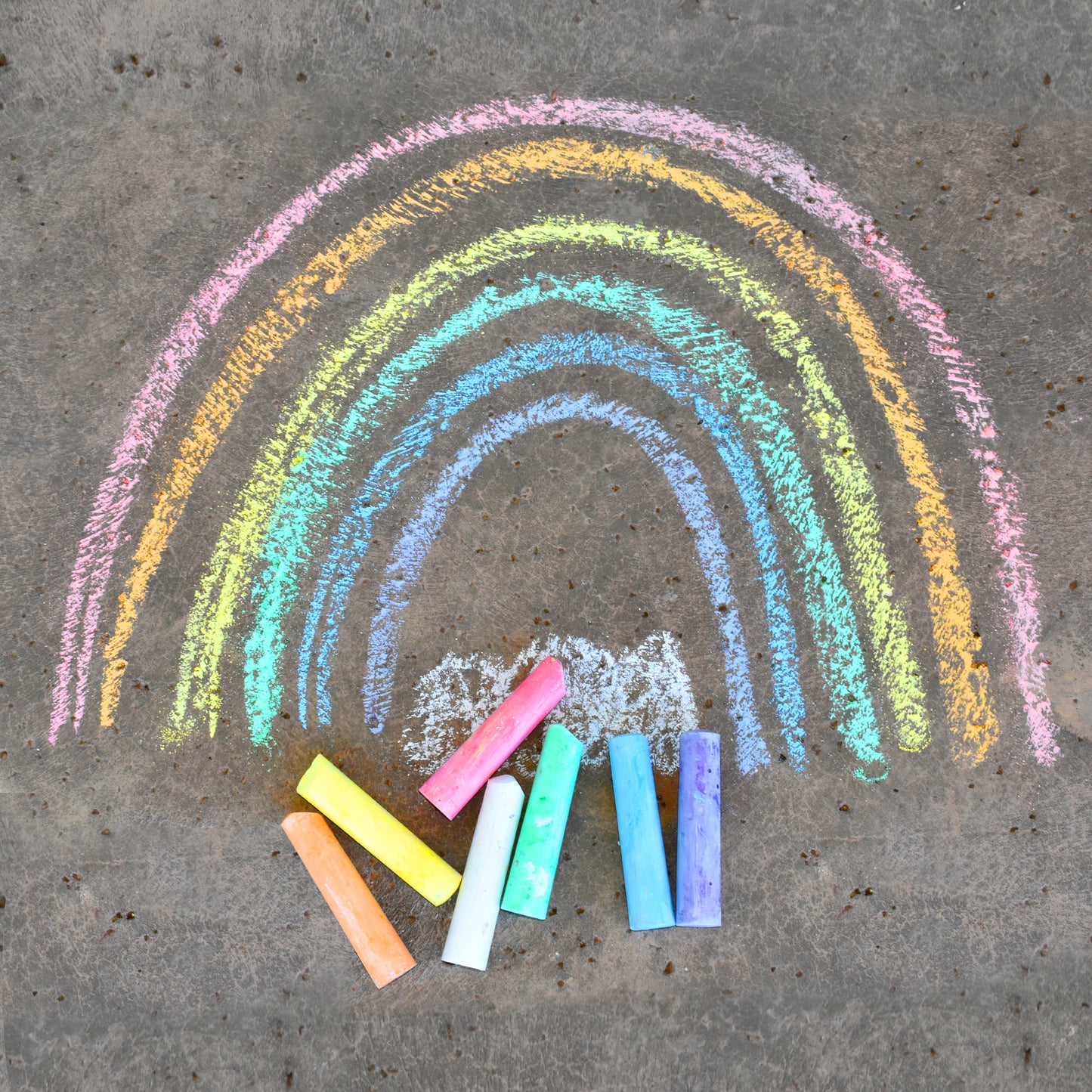 Jumbo Outdoor Sidewalk Chalk 20pc Bucket
