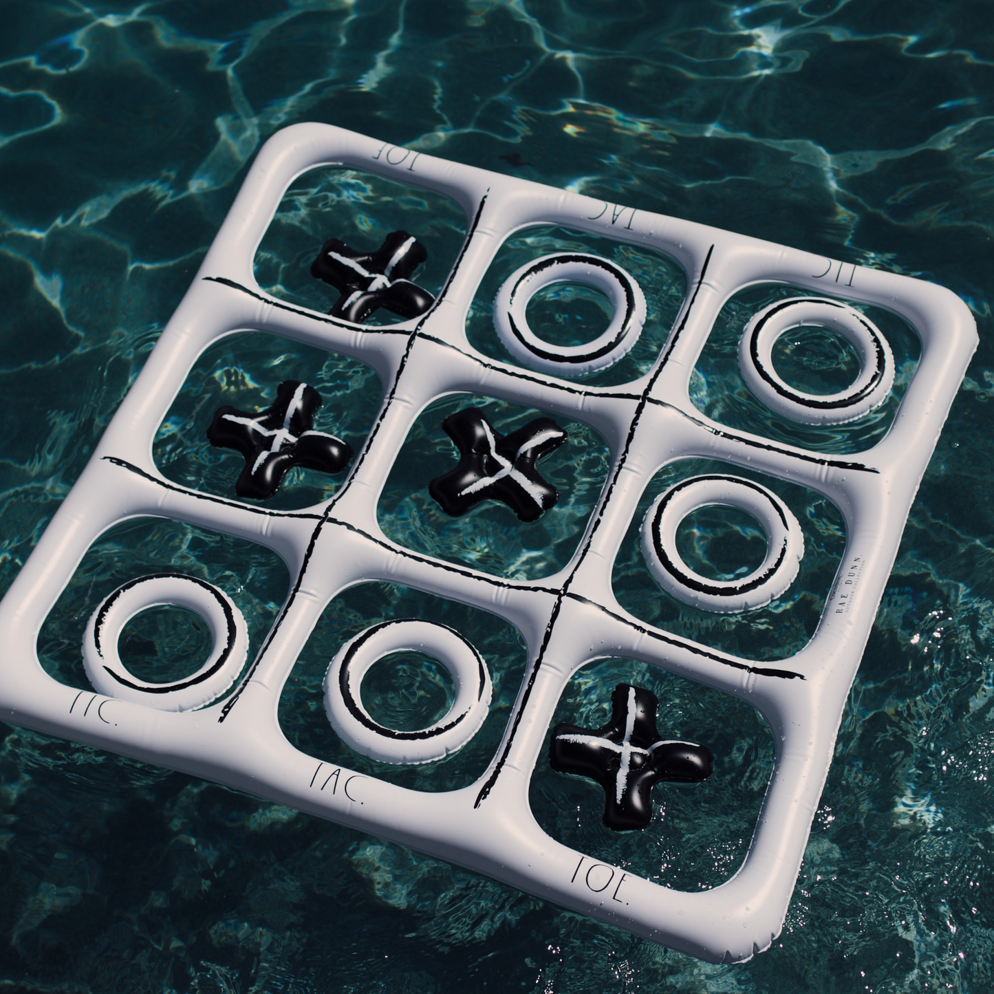 Tic Tac Toe Floating Game